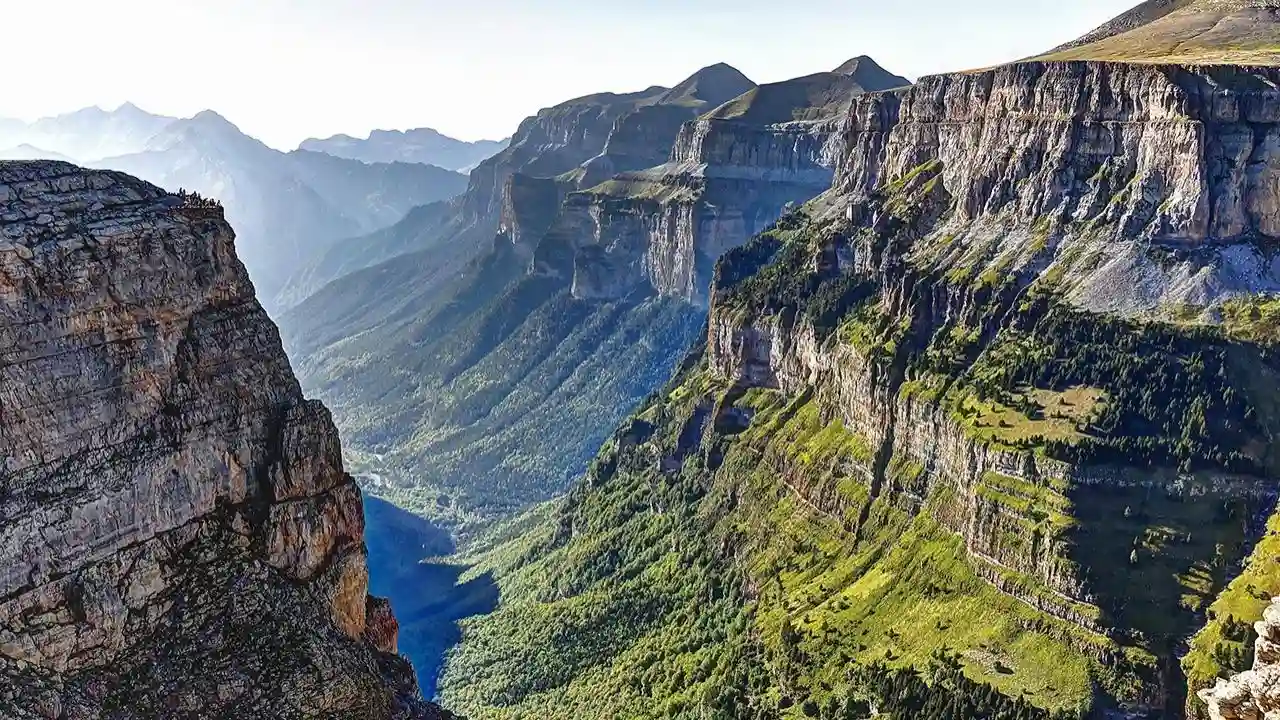 Private trips for parents in northern Spain